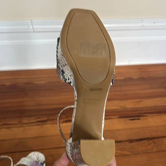 Bamboo "Compose" Platform Block Heels in Iridescent Snakeskin - NIB - Size 9 - Picture 10 of 13